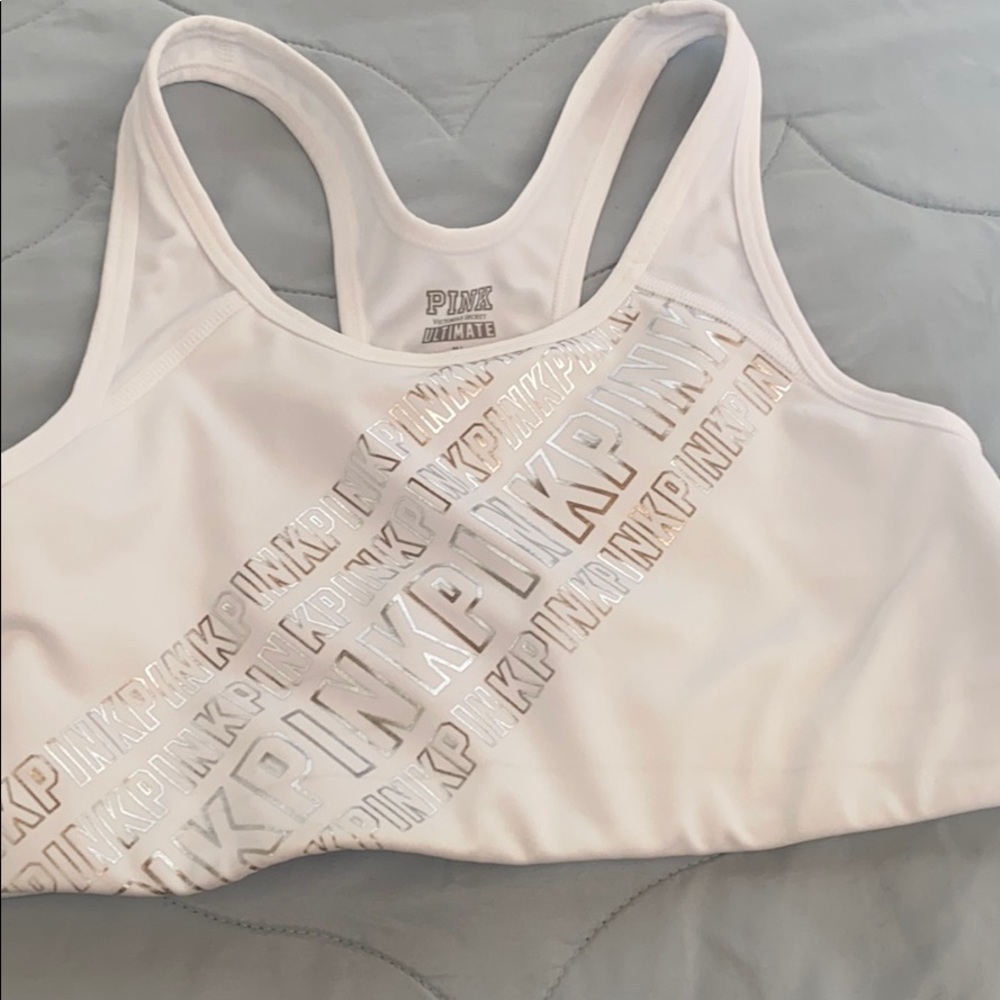 Pink sports bra I like it a lot but to tight